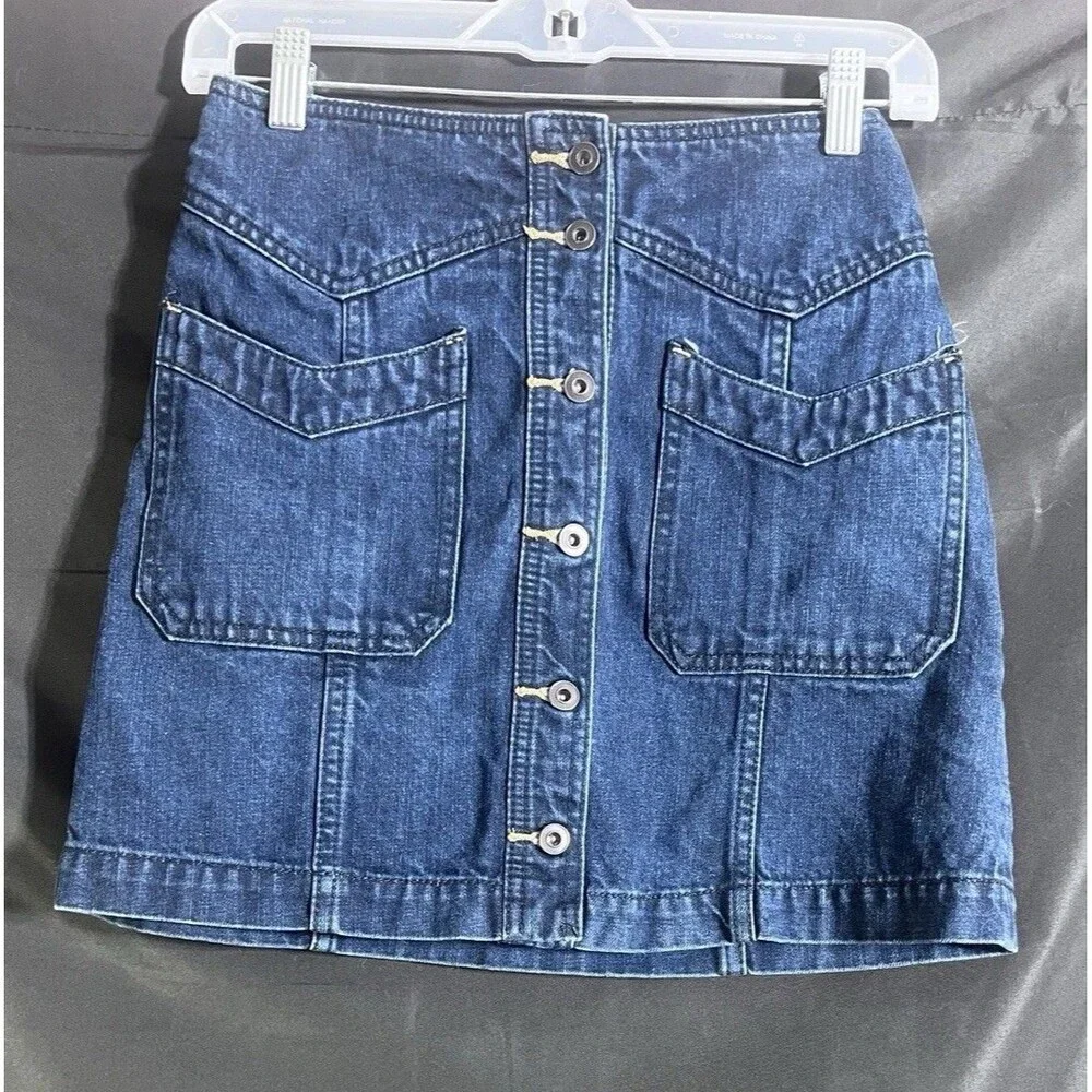 Free People Women’s Size 0 Button Front Denim Skirt Med Wash Boho Indie Mini